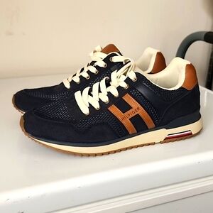 Tommy Hilfiger Designer Navy Brown VALEN